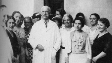 «Κανένα άλλο βιβλίο δεν εσκόρπισε εις την Ελληνικήν οικογένειαν τόσην ευτυχία»