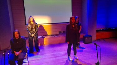 Παγκόσμια Ημέρα της Γυναίκας με θεατρικά δρώμενα και μουσική, από το 11ο Λύκειο