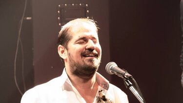 "Κρατάνε το κορμί μου, μα η ψυχή μου έχει ήδη δραπετεύσει!"