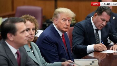 Τραμπ: Άρχισε η διαδικασία απαγγελίας κατηγοριών σε βάρος του - Δήλωσε αθώος