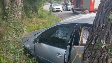 Συναγερμός για τροχαίο στον ΒΟΑΚ- Μια γυναίκα απεγκλωβίστηκε τραυματισμένη