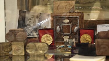 Με επιτυχία τα εγκαίνια της έκθεσης του Δήμου Ηρακλείου για τα 100 χρόνια από την υπογραφή της συνθήκης της Λωζάνης για την ανταλλαγή των πληθυσμών