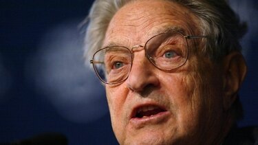 Συνωμοσιολόγοι στις ΗΠΑ καταφέρονται εναντίον του Τζορτζ Σόρος