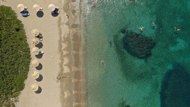 Βουλή: Πέρασε το νομοσχέδιο για την αξιοποίηση παραθαλάσσιων περιοχών