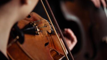 Το ρεσιτάλ βιολιού του Σίμου Παπάνα με streaming από το Πολιτιστικό Συνεδριακό Κέντρο