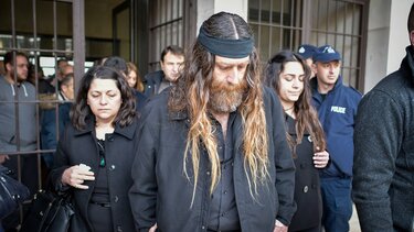 Α. Γιακουμάκης: "Δεν θα αντέξω να δω την παράσταση για τον Βαγγέλη!"