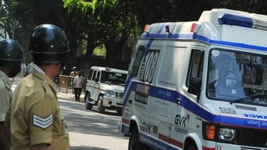 Ινδία: Τουλάχιστον τέσσερις νεκροί από ανατροπή πλοιαρίου στον Γάγγη