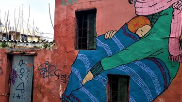 Στις μάνες του κόσμου όλου… 