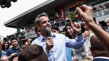 Μητσοτάκης: Η ΝΔ είναι με την Πρωτομαγιά, ενώ ο κ.Τσίπρας είναι με την Πρωταπριλιά