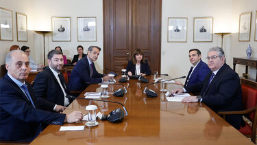 Σύσκεψη πολιτικών αρχηγών: Πρότεινε ντιμπέιτ ο Αλέξης Τσίπρας;