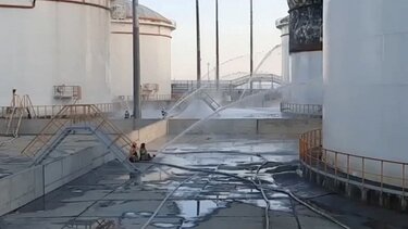 Πυρκαγιά σε ρωσικό διυλιστήριο έπειτα από ουκρανική επίθεση με UAV τίθεται υπό έλεγχο 