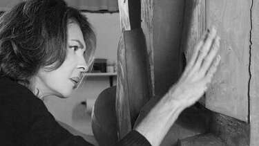 Εφυγε από τη ζωή η ζωγράφος και γλύπτρια Σοφία Βάρη