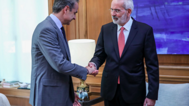 Ο νέος πρωθυπουργός και η σχέση του με την Κρήτη