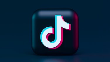 TikTok: Όπλο στα χέρια των πολιτικών ενόψει των ευρωεκλογών