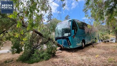 «Έχει σπάσει κλείδα και πλευρά» λέει ο πατέρας της 14χρονης που τραυματίστηκε στο τροχαίο στην Αίγινα