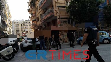 Θεσσαλονίκη: Άνδρας βρίσκεται ταμπουρωμένος σε διαμέρισμα