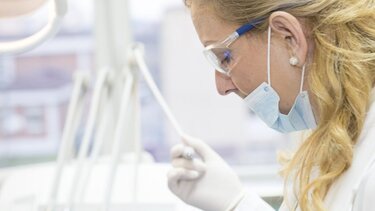 Ορισμένα βακτήρια μπορεί να προκαλέσουν ενδομητρίωση, υποστηρίζει νέα μελέτη