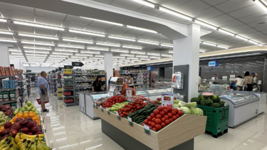 Νέα καταναλωτική εμπειρία στο πλήρως ανακαινισμένο «Χαλκιαδάκη» της Λ. Ικάρου 71