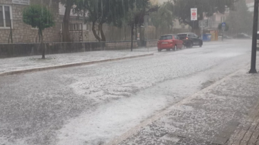 Ιωάννινα: Το "έστρωσε" από τη δυνατή χαλαζόπτωση
