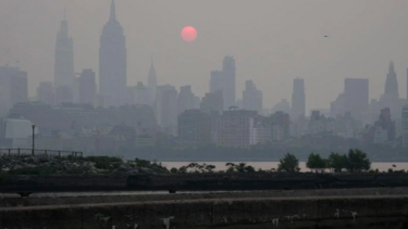 Καναδάς: Μέχρι την Ευρώπη έφτασαν οι καπνοί από τις φωτιές!