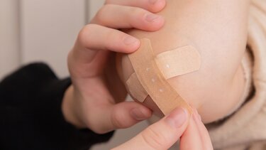 Επούλωση πληγών: Το αντιμικροβιακό «γιατροσόφι» που καταπολεμά τα ανθεκτικά βακτήρια