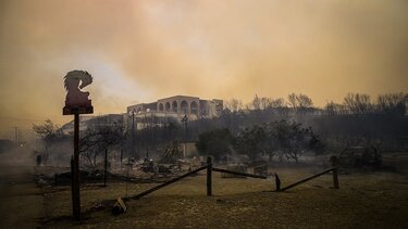 Αρτοποιός: «Ευθύνεται ανθρώπινο χέρι για τη φωτιά στη Ρόδο»