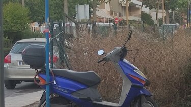 Στάθμευση σε πεζοδρόμιο αλά κάρτ