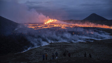 Σκηνές Αποκάλυψης στην Ισλανδία από την έκρηξη του ηφαιστείου