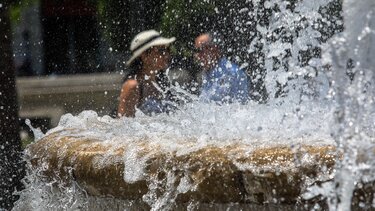 Μέτρα προφύλαξης από τον καύσωνα και οδηγίες στους πολίτες από την Ελληνική Καρδιολογική Εταιρεία