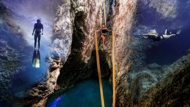 Χορογραφίες σε αέρα και βυθό από την Κατερίνα Σολδάτου στην Κέρκυρα