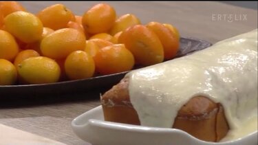 Κέικ με κουμ κουάτ Κέρκυρας και επικάλυψη κρέμα τυριού