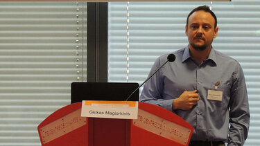 Το ιδιωτικό κέντρο και η εμπλοκή Μαγιορκίνη