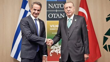 Μητσοτάκης - Ερντογάν: Η ωριαία συνάντηση, τα χαμόγελα, τα συγχαρητήρια 