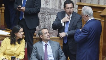 Προγραμματικές δηλώσεις: Εισαγωγικό μισθό 840 ευρώ στο δημόσιο θα ανακοινώσει ο Κ. Μητσοτάκης