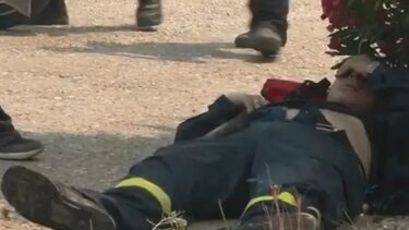 Νέα Πέραμος: Πυροσβέστης λιποθύμησε από εξάντληση