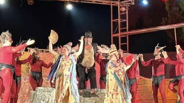 ΤΑΛΩΣ: Ο Μιχάλης Σφακιανάκης ξέρει να μάς …σκανδαλίζει στην κρητική διάλεκτο