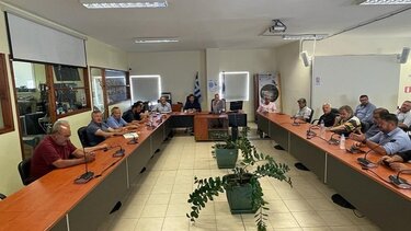 Με αγρότες, κτηνοτρόφους και μελισσοκόμους της Σητείας συναντήθηκε ο Λ. Αυγενάκης