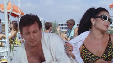 Finos Film: Το ξεκαρδιστικό video για τον καύσωνα