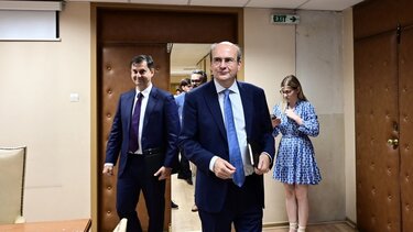 "Αποκαλυπτήρια" για τα 8 μέτρα-ανάσα - Νέο market pass και αύξηση στο Δημόσιο