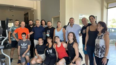 Επίσκεψη Πιτσικάκη στο δημοτικό γυμναστήριο Μαλεβιζίου 