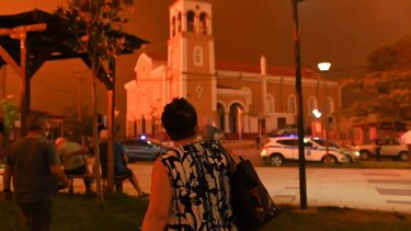 Δύσκολες ώρες σε Αλεξανδρούπολη, Καβάλα, Ροδόπη: Καίγονται σπίτια, εκκενώθηκαν οικισμοί