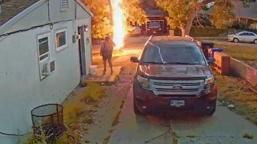 Έπεσε κεραυνός διπλα σε μια γυναίκα