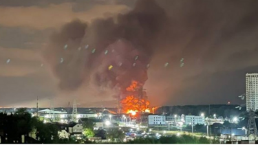 Μεγάλη πυρκαγιά σε αποθήκη σε προάστιο της Μόσχας