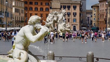 Ιταλία: «Κόκκινος συναγερμός» λόγω καύσωνα σε πέντε πόλεις