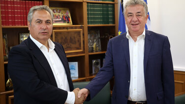 Ο Νίκος Σκουλάς συνεχίζει με τον Σταύρο Αρναουτάκη