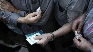 Εργαζόμενοι συνταξιούχοι: Χωρίς «αφορολόγητο» αλλά με διπλή φόρμουλα το νέο «πέναλτι»