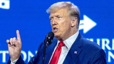 ΗΠΑ: Σε φυλάκιση 22 ετών καταδικάστηκε η γυναίκα που έστειλε φάκελο με δηλητήριο στον Ντόναλντ Τραμπ