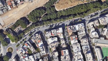 Η οδός Χαριλάου Τρικούπη και οι ράμπες για ΑμΕΑ