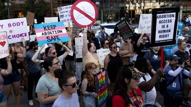 ΗΠΑ: Αλλάζει ριζικά το σκηνικό των αμβλώσεων