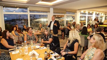 Εκδήλωση με… άρωμα γυναίκας για τον Νίκο Σκουλά